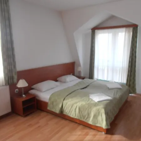 Hotel Kristaly 3*