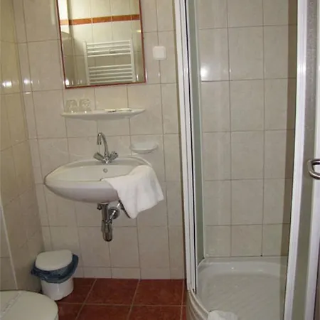 Kristaly Hotel