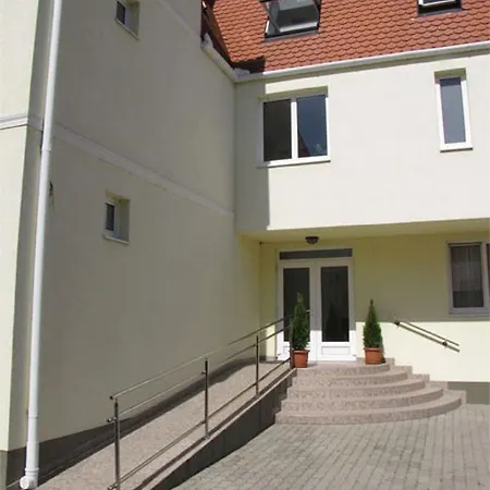 Kristaly Hotel 3*