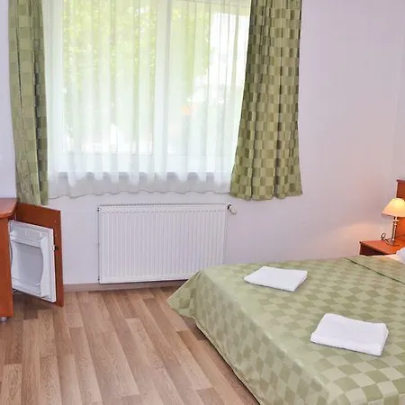 Kristaly Hotel 3*